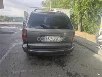 Usado Chrysler Grand Voyager 150 CV (110 kW) 2005 Gris / plata Monovolumen