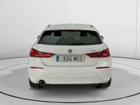 Usado BMW 118 Comfort Edition 140 CV (102 kW) 2022 Blanco Utilitario