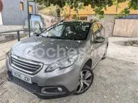 Usado Peugeot 2008 Allure 120 CV (88 kW) 2015 Gris / plata SUV
