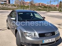 Usado Audi A4 130 CV (95 kW) 2002 Gris / plata Berlina
