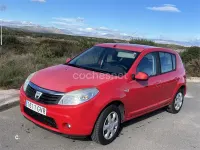 Usado Dacia Sandero Base 75 CV (55 kW) 2010 Rojo Berlina