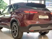 Usado Nissan Qashqai Tekna 190 CV (139 kW) 2023 Burgundy (metalizada) SUV