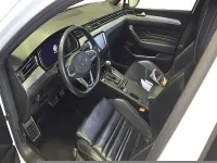Usado VW Passat R-line 150 CV (110 kW) 2020 Blanco Berlina