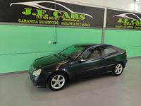 Usado Mercedes C180 143 CV (105 kW) 2006 Azul Berlina