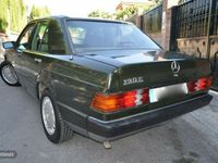 Usado Mercedes 190 Elegance 125 CV (91 kW) 1983 Beige Berlina