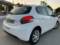 Usado Peugeot 208 68 CV (50 kW) 2018 Blanco Utilitario