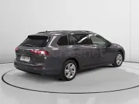 Usado VW Golf VIII Life 115 CV (84 kW) 2021 Gris / plata Familiar
