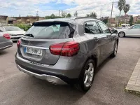 Usado Mercedes GLA180 122 CV (89 kW) 2019 Gris / plata SUV