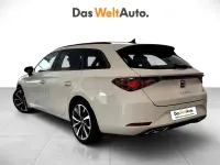 Usado Seat Leon FR 150 CV (110 kW) 2025 Blanco Familiar