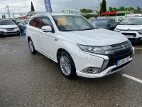 Usado Mitsubishi Outlander P-HEV 224 CV (164 kW) 2021 Blanco SUV