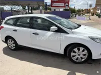 Usado Ford Focus Trend 95 CV (69 kW) 2014 Blanco Familiar