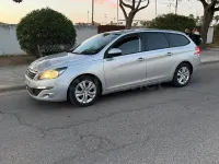 Usado Peugeot 308 SW Active 120 CV (88 kW) 2016 Gris / plata Familiar
