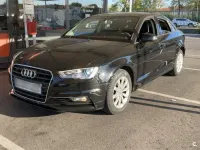 Usado Audi A3 Attraction 110 CV (80 kW) 2016 Negro Berlina
