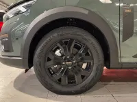 Nuevo Dacia Jogger Extreme 140 CV (102 kW) 2025 Verde Monovolumen