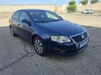 Usado VW Passat Advance 140 CV (102 kW) 2009 Azul Berlina