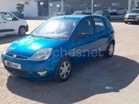 Usado Ford Fiesta Ghia 80 CV (58 kW) 2004 Azul Utilitario