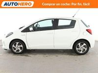 Usado Toyota Yaris Hybrid Active 101 CV (74 kW) 2015 Blanco Berlina
