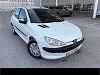 Usado Peugeot 206 70 CV (51 kW) 2004 Blanco Berlina