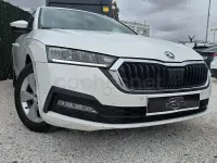 Usado Skoda Octavia Ambition 115 CV (84 kW) 2022 Blanco Familiar
