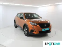 Usado Peugeot 2008 Active 100 CV (73 kW) 2023 Naranja SUV