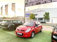 Usado Hyundai i20 Classic 78 CV (57 kW) 2010 Rojo Utilitario