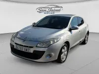 Usado Renault Mégane III Dynamique 110 CV (80 kW) 2009 Gris / plata Berlina