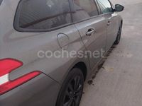 Usado Peugeot 308 SW Style 130 CV (95 kW) 2018 Gris / plata Familiar