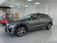 Usado Maserati Levante 349 CV (256 kW) 2021 Gris SUV