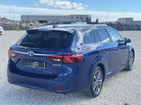 Usado Toyota Avensis Advance 143 CV (105 kW) 2015 Azul Familiar