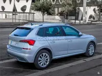 Usado Skoda Kamiq Style 150 CV (110 kW) 2022 Gris / plata SUV