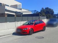 Usado Audi A3 Attraction 140 CV (102 kW) 2012 Rojo Utilitario