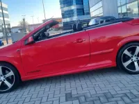 Usado Opel Astra Cosmo 150 CV (110 kW) 2008 Rojo Descapotable