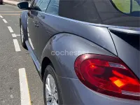 Usado VW Beetle Design 105 CV (77 kW) 2018 Gris / plata Utilitario