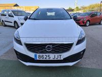 Usado Volvo V40 CC Momentum 120 CV (88 kW) 2016 Blanco Familiar