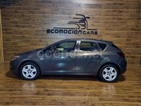 Usado Opel Astra Excellence 110 CV (80 kW) 2014 Gris / plata Berlina