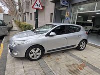 Usado Renault Mégane III Dynamique 106 CV (77 kW) 2010 Plateado Utilitario