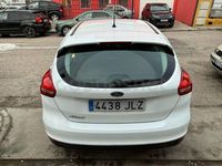 Begagnad Ford Focus Trend 120 HK (88 kW) 2016 Vit Sedan