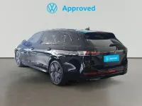Usado VW Passat R-line 150 CV (110 kW) 2024 Negro Familiar