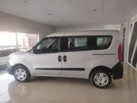 Usado Fiat Doblò Active 82 CV (60 kW) 2016 Plateado Monovolumen