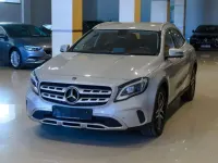 Usado Mercedes GLA200 Urban 136 CV (100 kW) 2017 Gris SUV