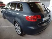 Usado Audi A3 Sportback Ambition 105 CV (77 kW) 2010 Gris / plata Utilitario