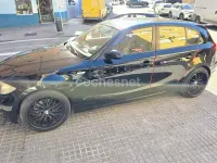 Usado BMW 118 122 CV (89 kW) 2007 Negro Utilitario
