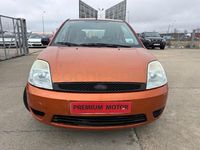 Usado Ford Fiesta Ambiente 70 CV (51 kW) 2003 Naranja Utilitario