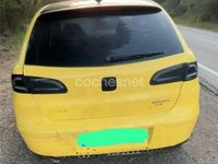 Usado Seat Ibiza Sport 100 CV (73 kW) 2004 Amarillo Utilitario