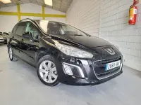 Usado Peugeot 308 SW Active 120 CV (88 kW) 2013 Negro Familiar