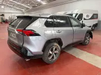 Usado Toyota RAV4 Hybrid Plus 306 CV (225 kW) 2025 Gris / plata SUV