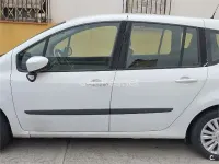 Usado Renault Grand Modus Dynamique 85 CV (62 kW) 2011 Blanco Monovolumen