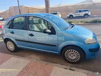Usado Citroën C3 70 CV (51 kW) 2003 Azul Berlina