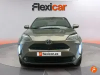 Usado Toyota Yaris Hybrid Connect Style 116 CV (85 kW) 2022 Beige