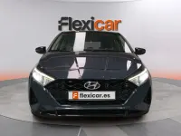 Usado Hyundai i20 101 CV (74 kW) 2022 Gris Utilitario